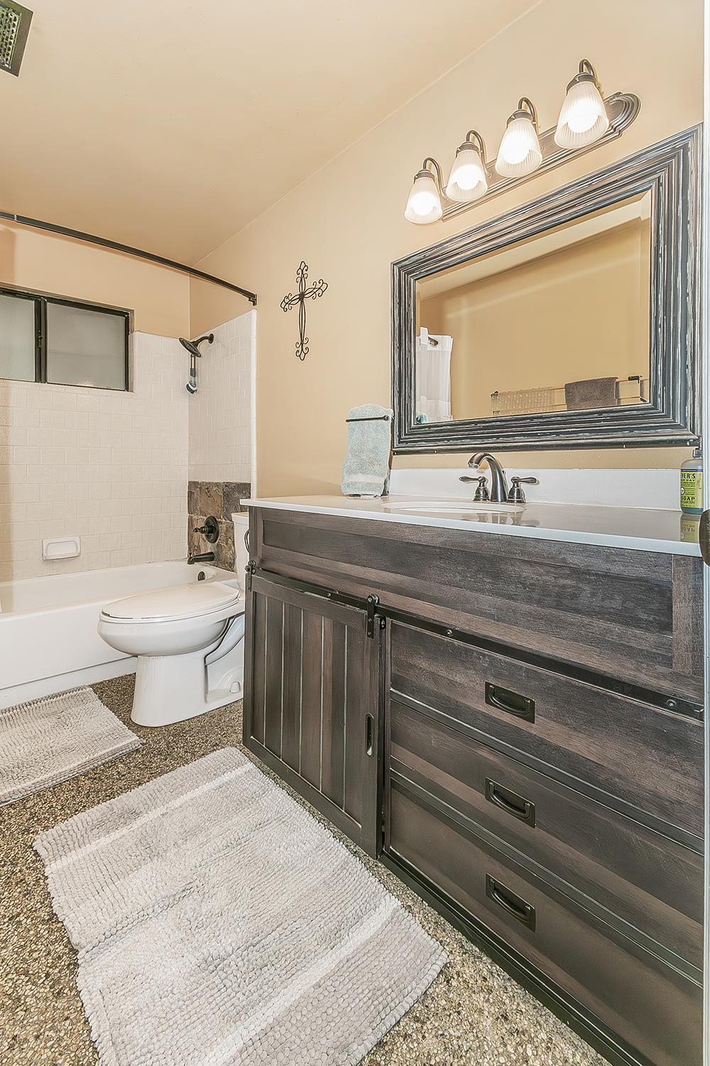 29545 Oak Meadow Rd, Tollhouse, CA 93667