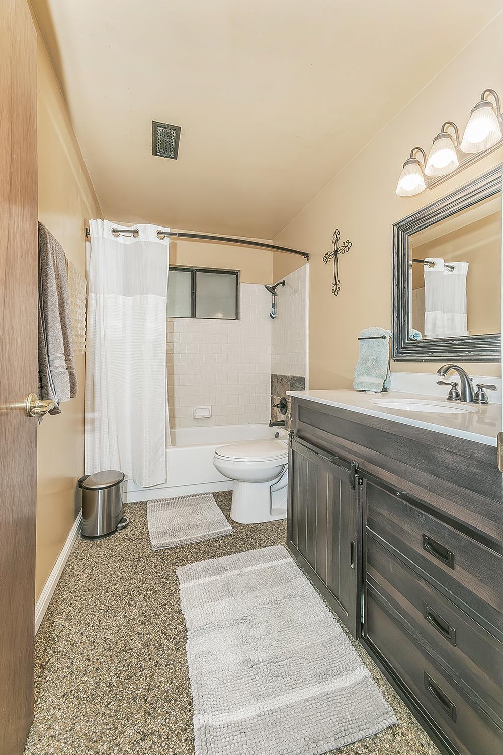 29545 Oak Meadow Rd, Tollhouse, CA 93667