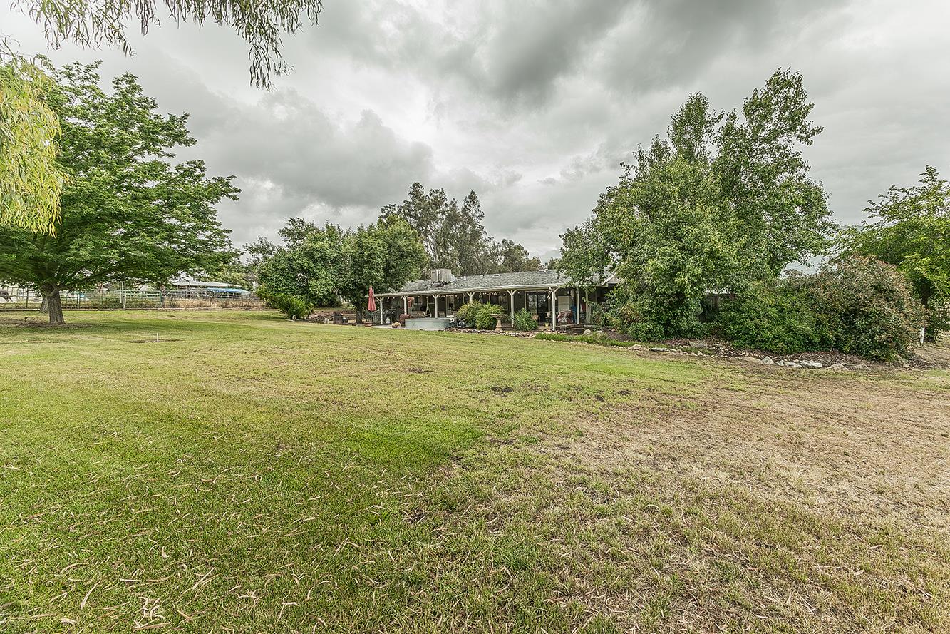29545 Oak Meadow Rd, Tollhouse, CA 93667