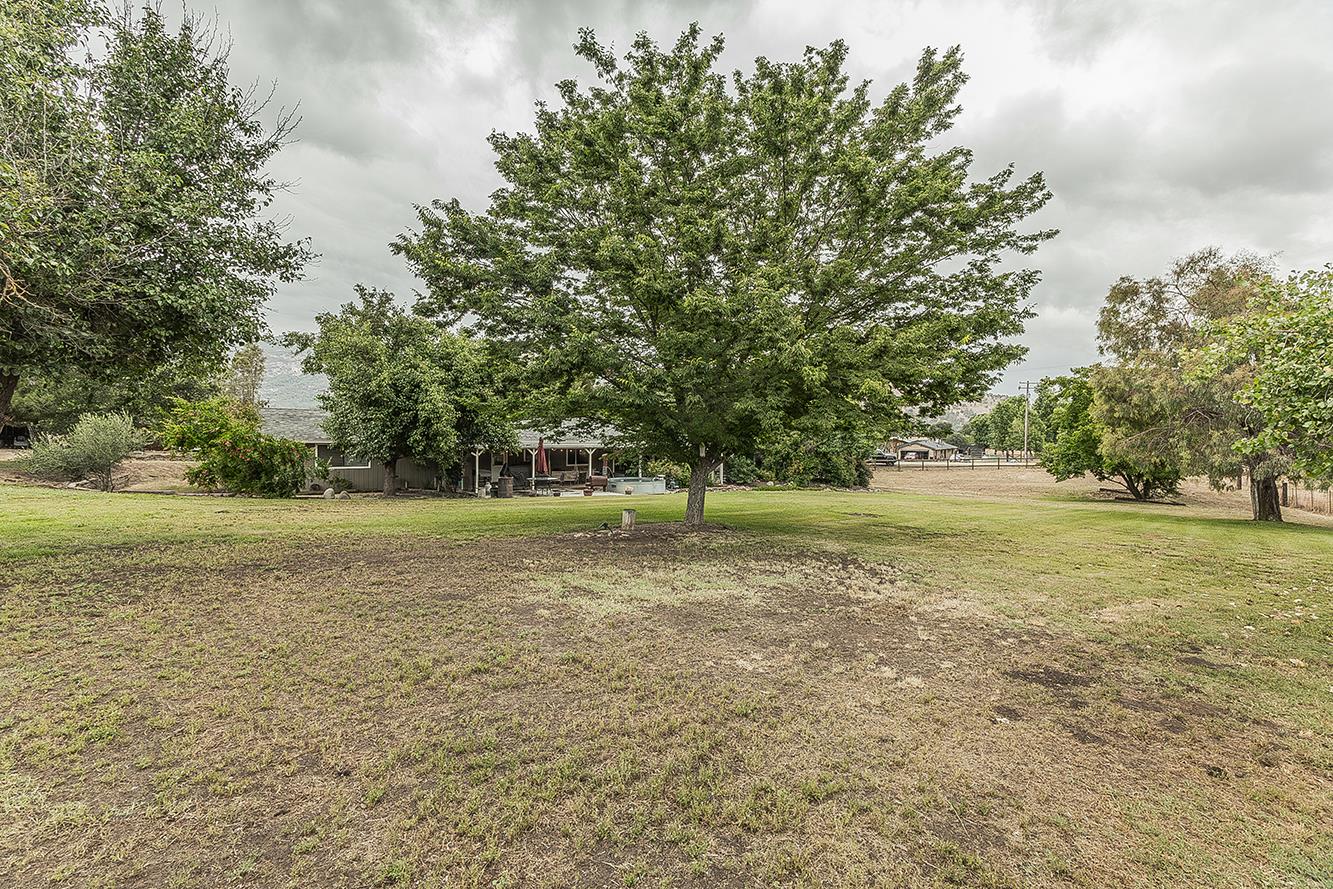 29545 Oak Meadow Rd, Tollhouse, CA 93667