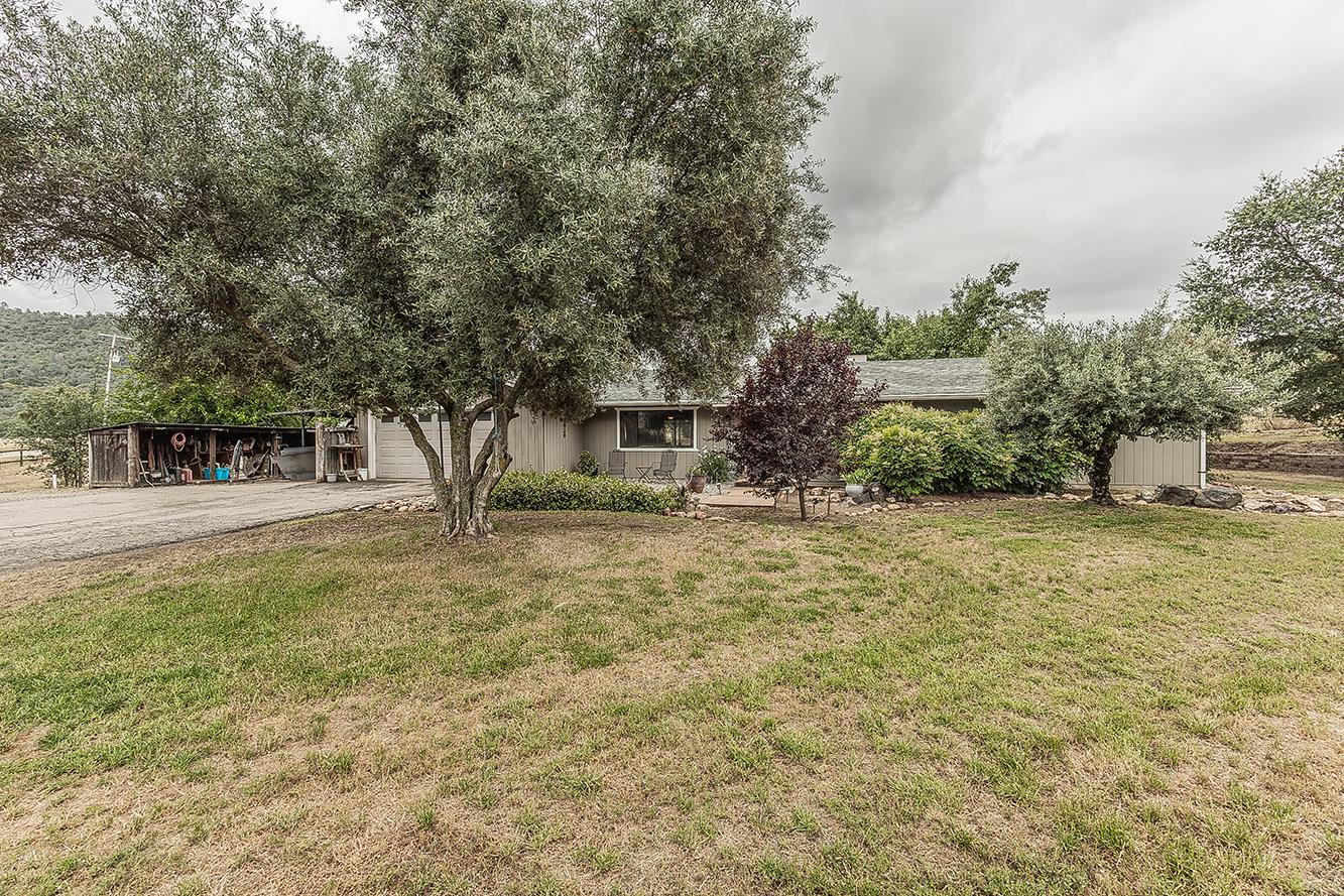 29545 Oak Meadow Rd, Tollhouse, CA 93667