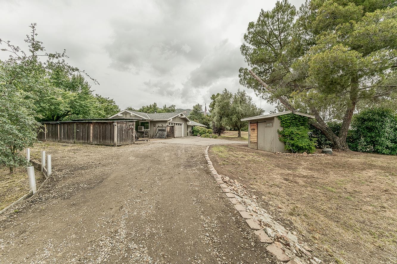 29545 Oak Meadow Rd, Tollhouse, CA 93667