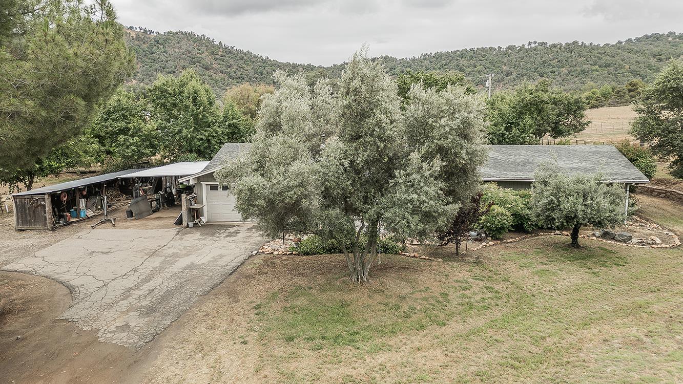 29545 Oak Meadow Rd, Tollhouse, CA 93667