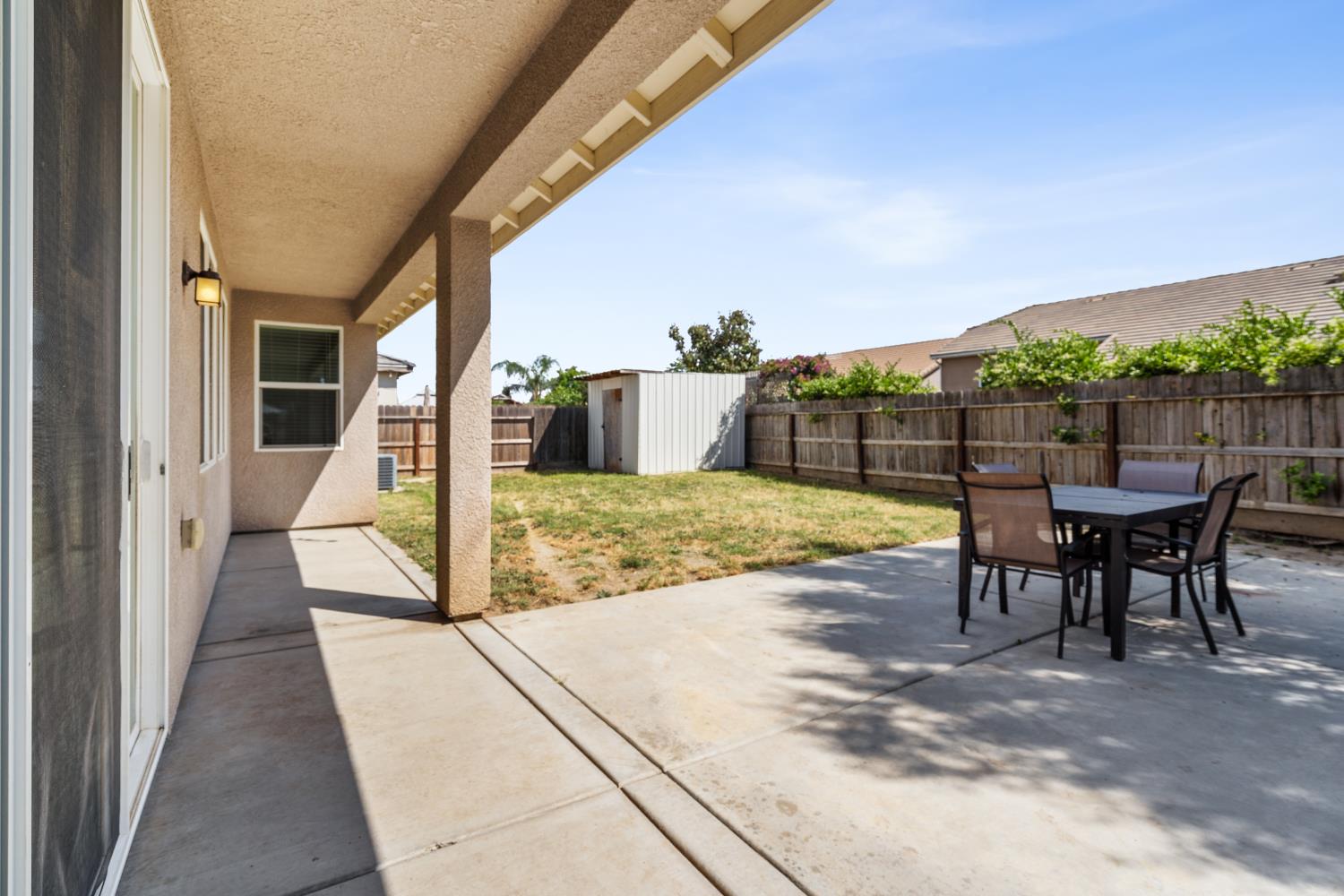 6503 W Perez Ave, Visalia, CA 93291