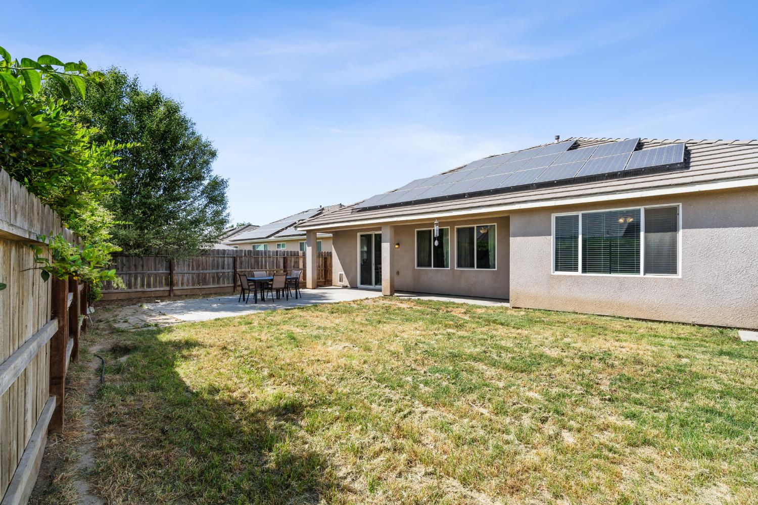 6503 W Perez Ave, Visalia, CA 93291