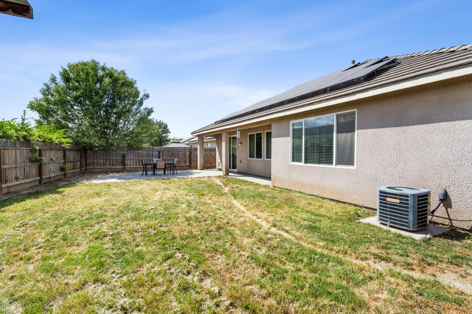 6503 W Perez Ave, Visalia, CA 93291