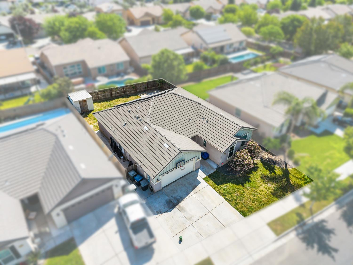 6503 W Perez Ave, Visalia, CA 93291