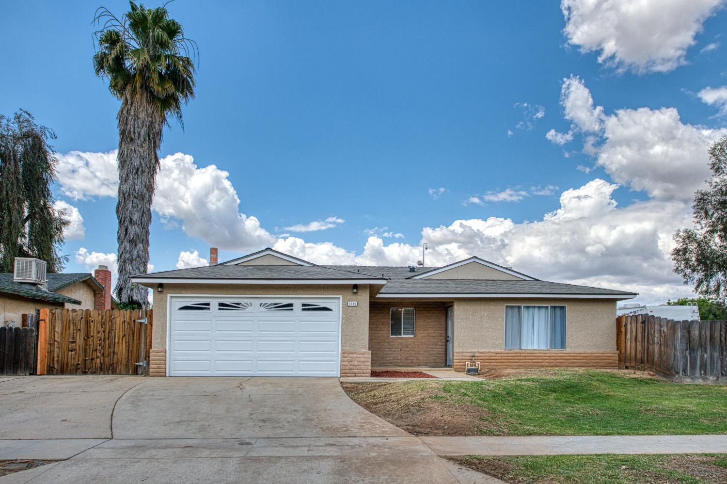 1110 W Bedford Ave, Fresno, CA 93711