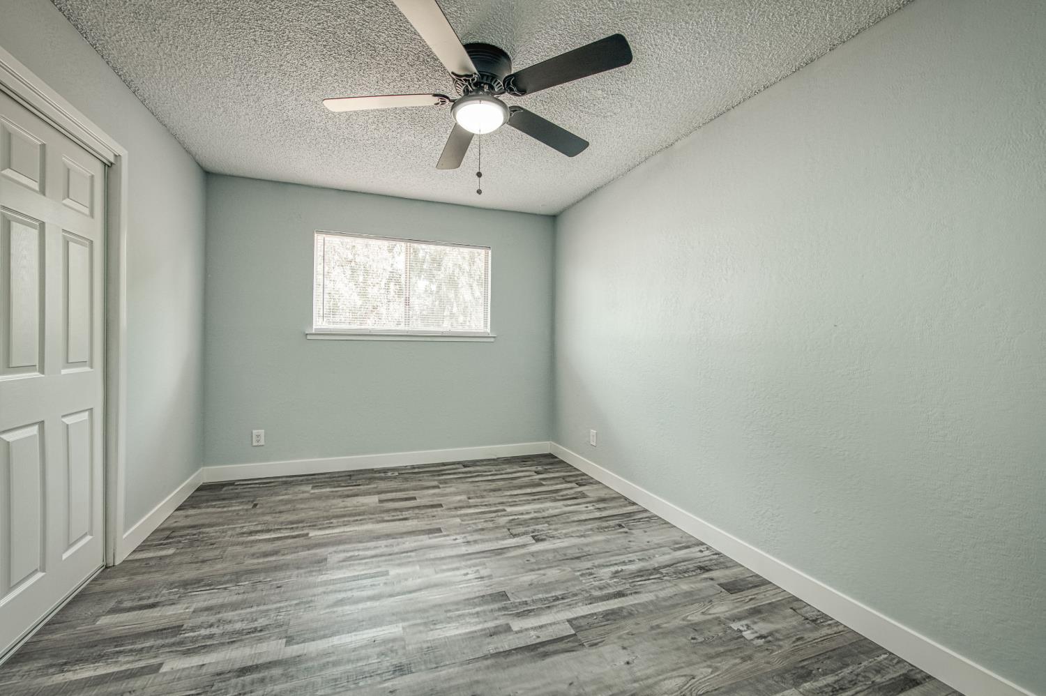 1110 W Bedford Ave, Fresno, CA 93711