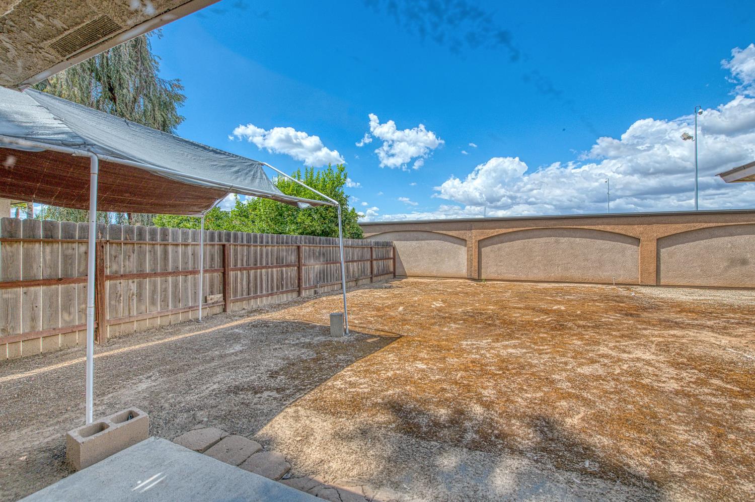 1110 W Bedford Ave, Fresno, CA 93711
