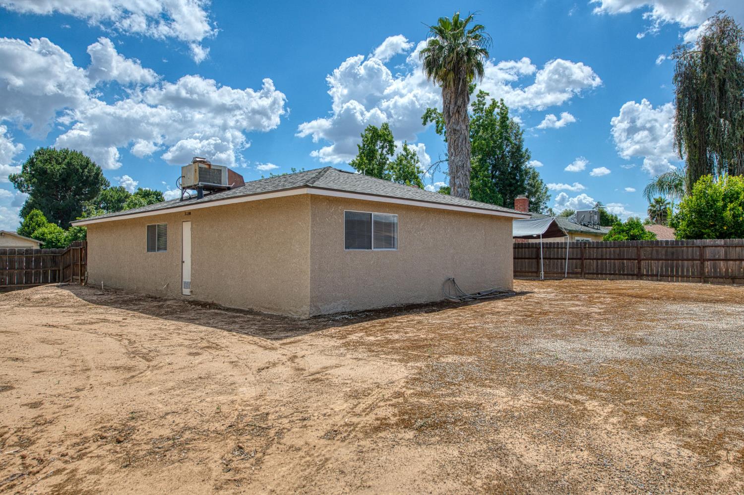 1110 W Bedford Ave, Fresno, CA 93711
