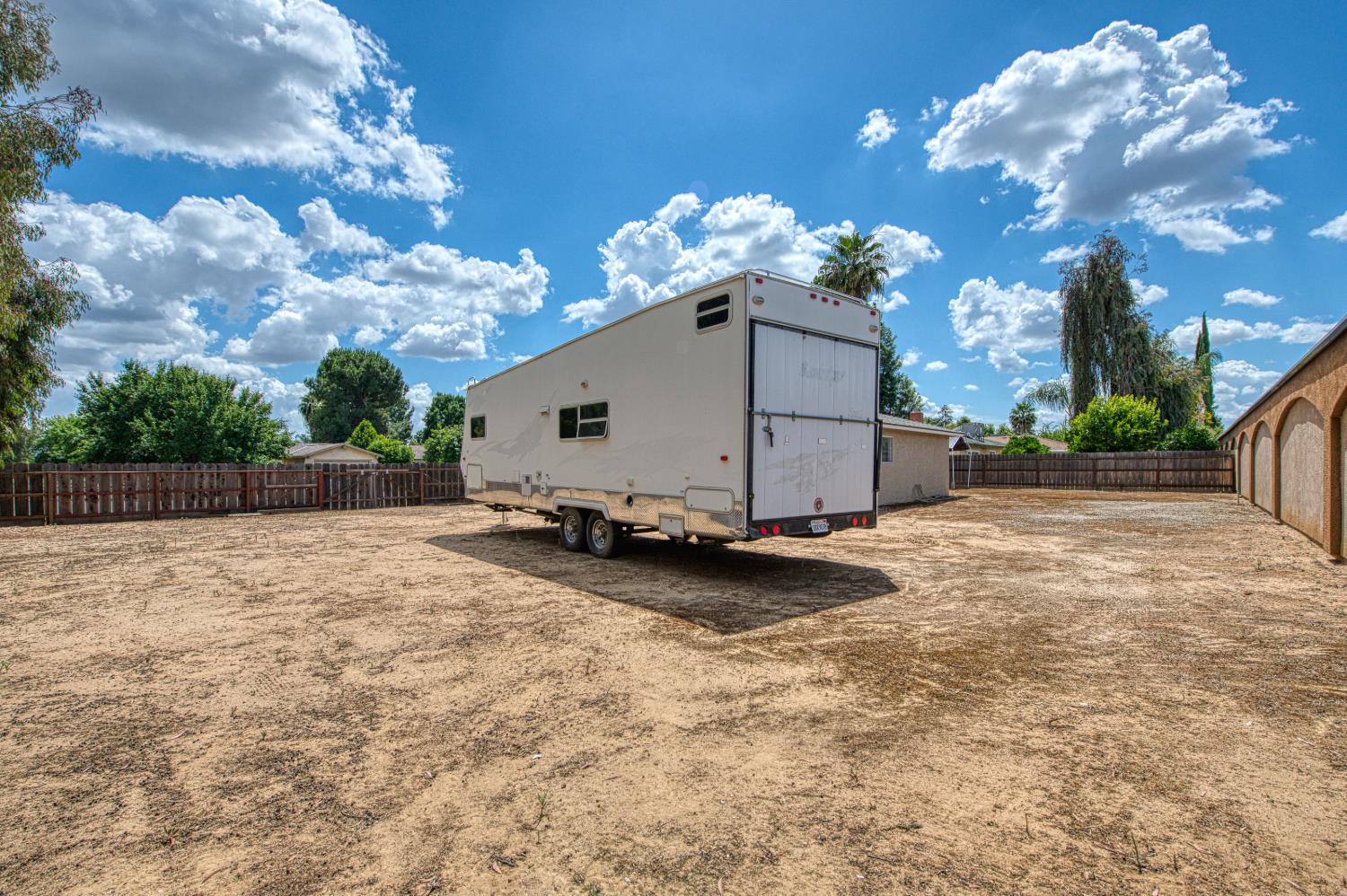 1110 W Bedford Ave, Fresno, CA 93711