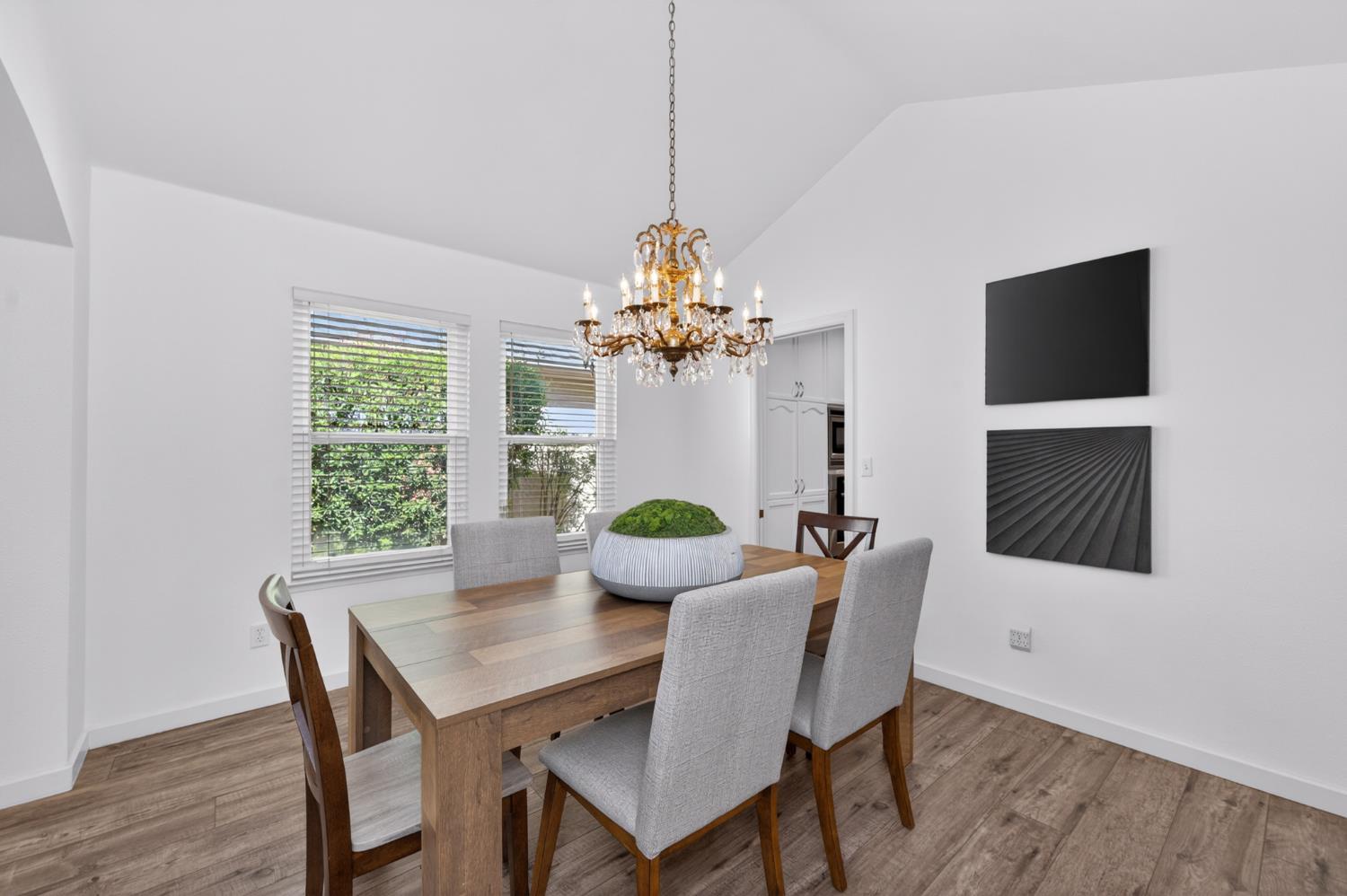 2997 W Silverhill Ln, Fresno, CA 93711