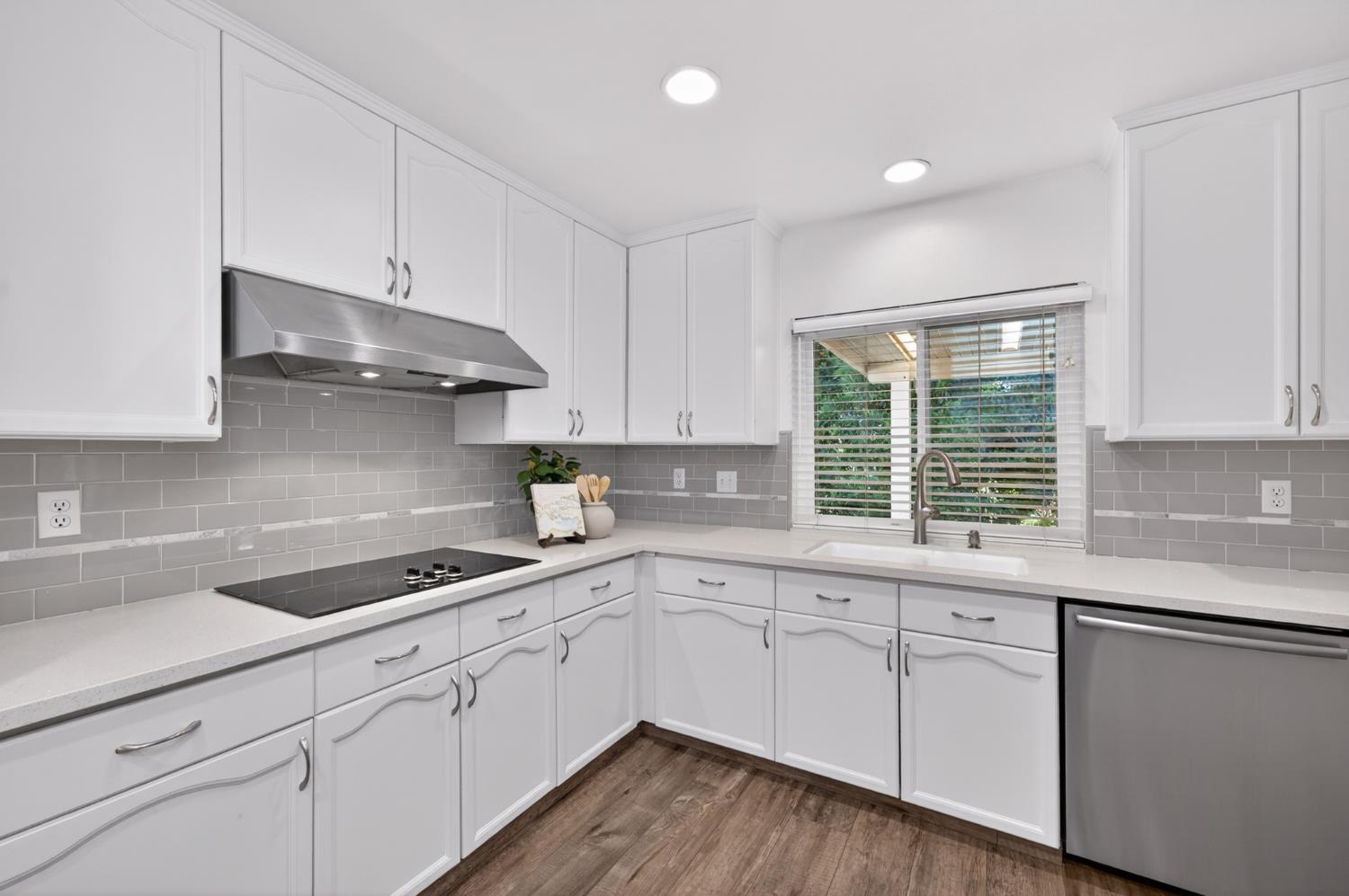 2997 W Silverhill Ln, Fresno, CA 93711