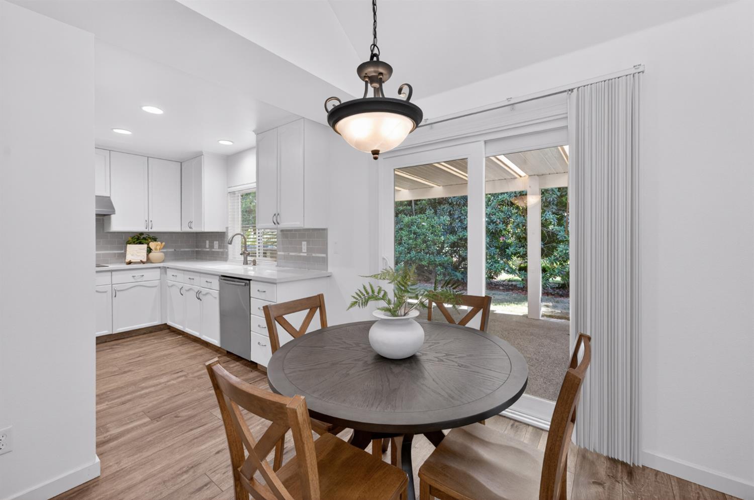 2997 W Silverhill Ln, Fresno, CA 93711