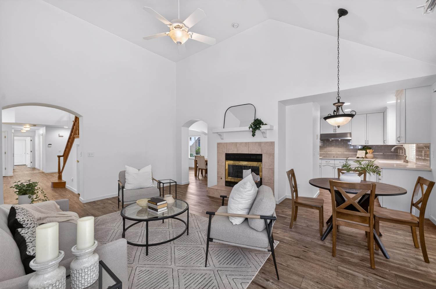 2997 W Silverhill Ln, Fresno, CA 93711