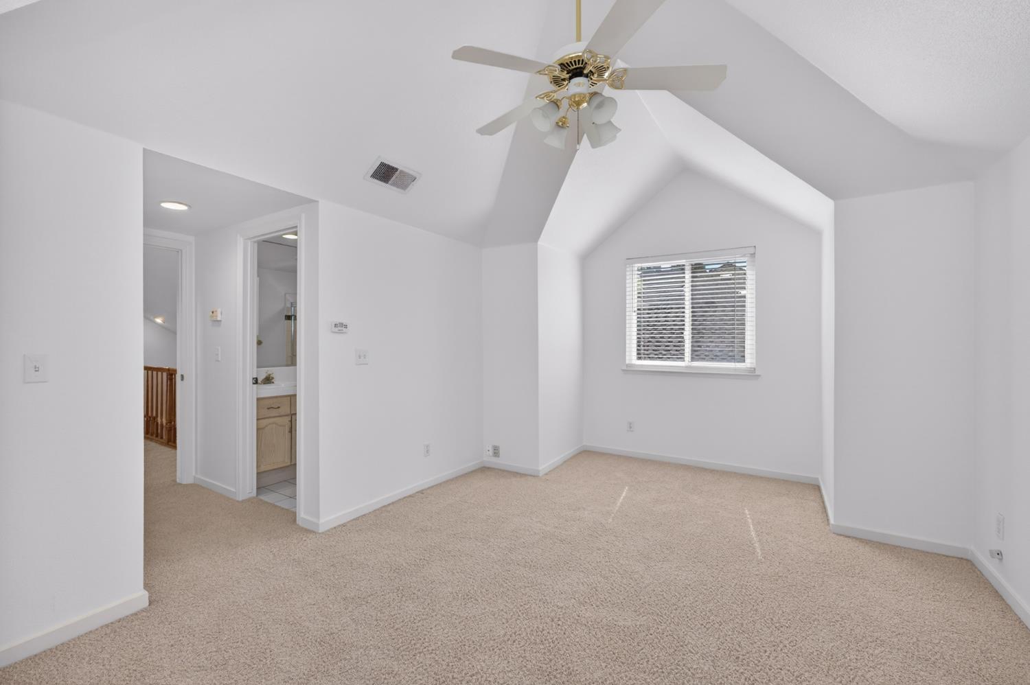 2997 W Silverhill Ln, Fresno, CA 93711