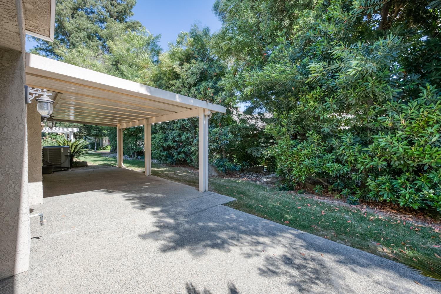2997 W Silverhill Ln, Fresno, CA 93711