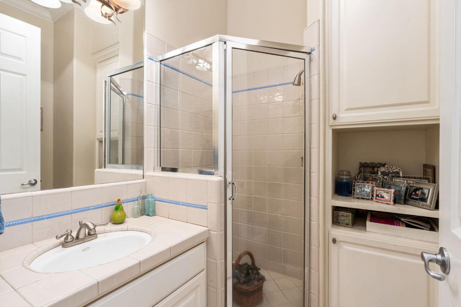 10532 N Medinah Cir, Fresno, CA 93730