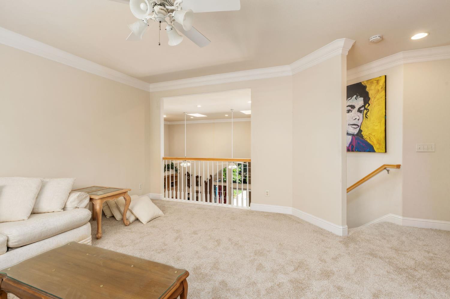 10532 N Medinah Cir, Fresno, CA 93730