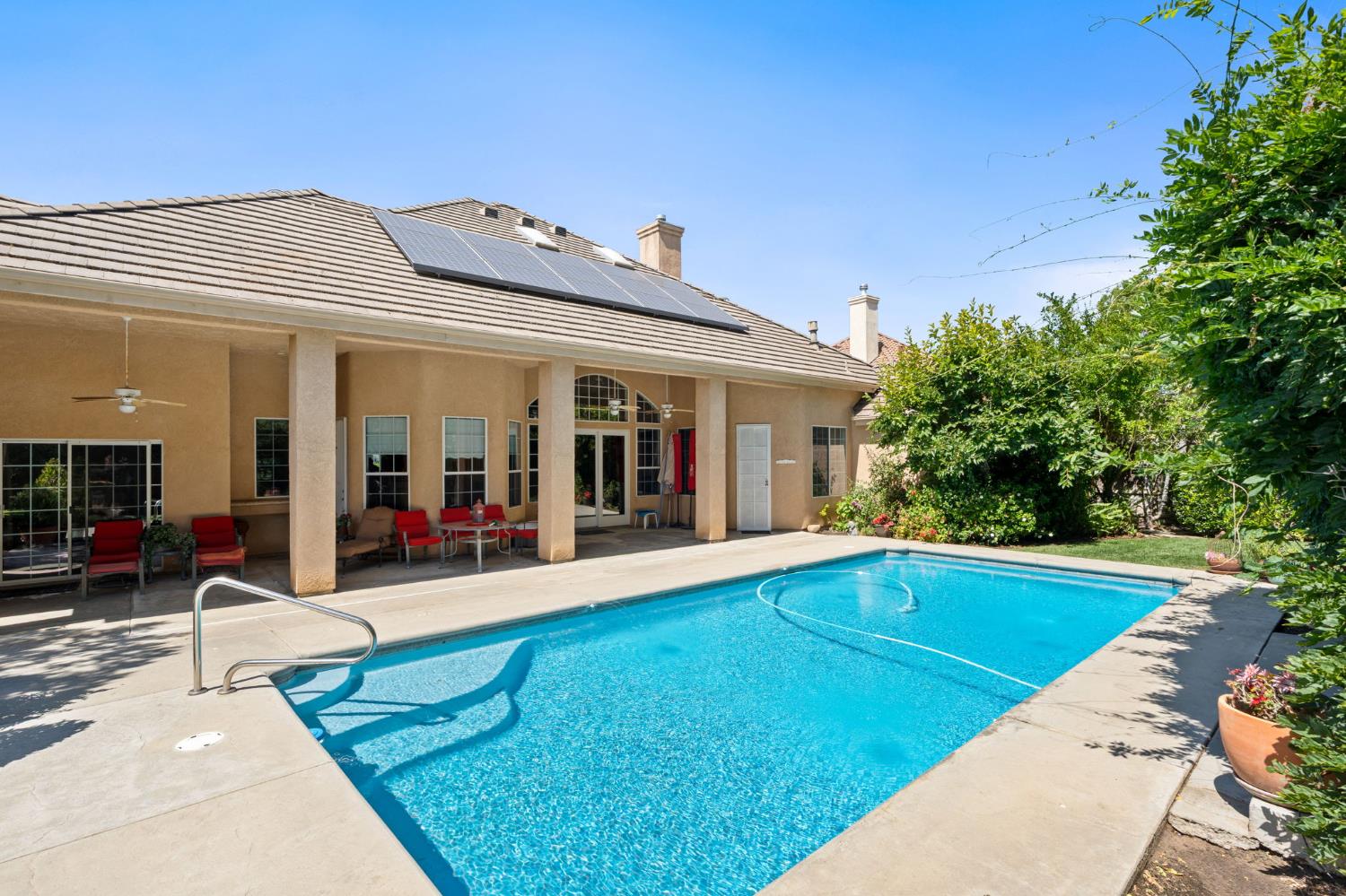 10532 N Medinah Cir, Fresno, CA 93730