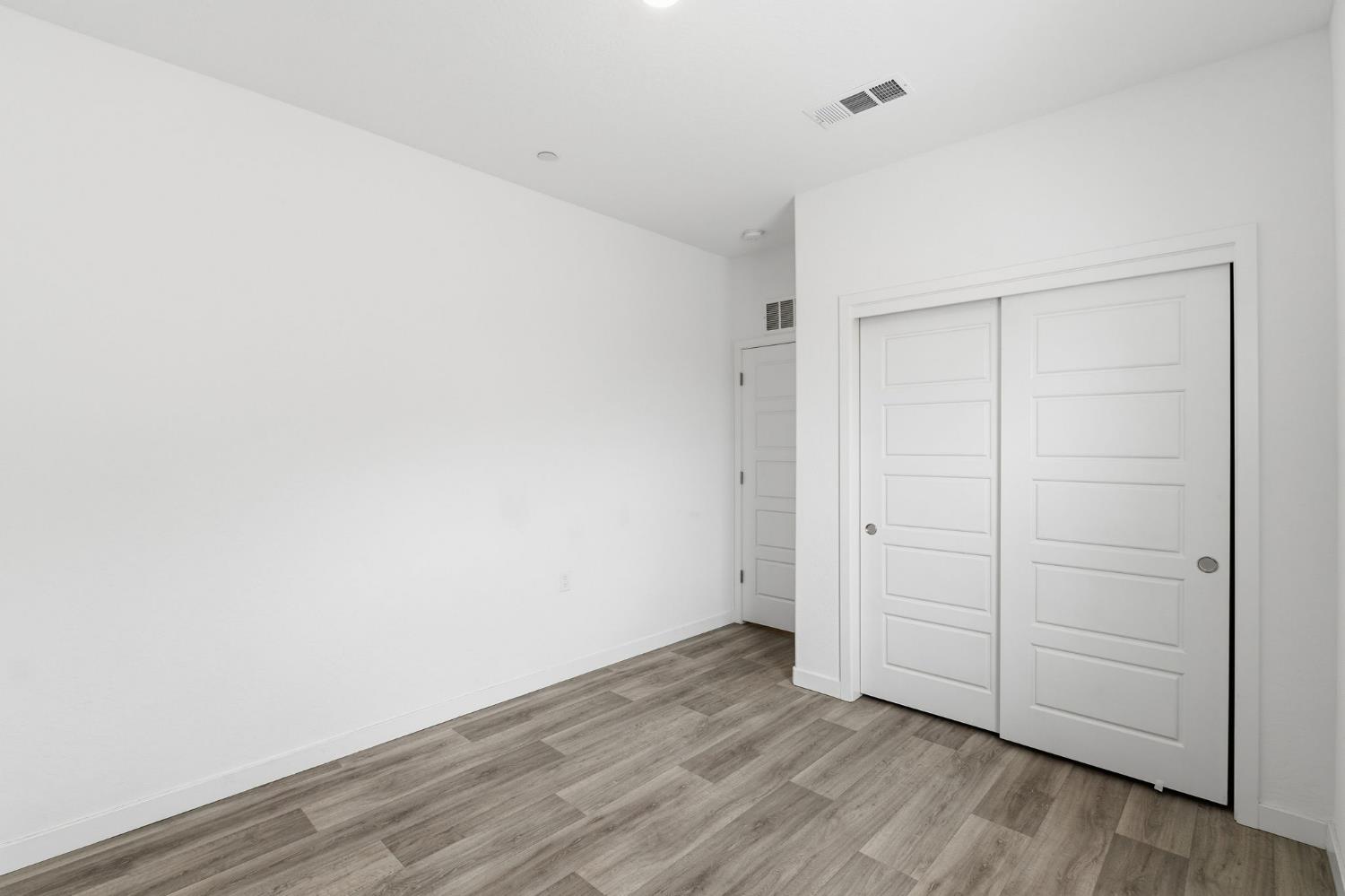 802 Atlantica Dr S, Madera, CA 93636