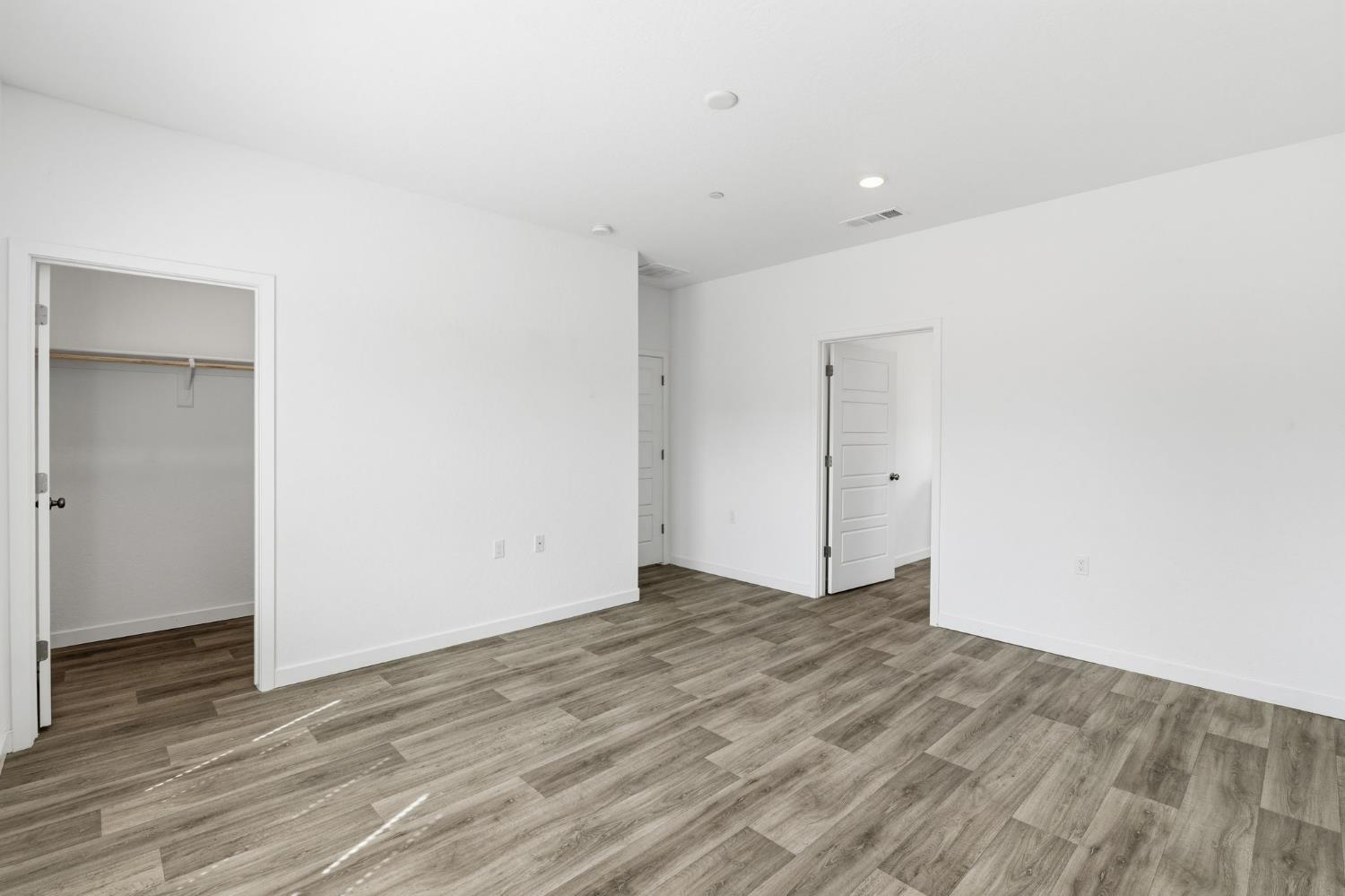 802 Atlantica Dr S, Madera, CA 93636