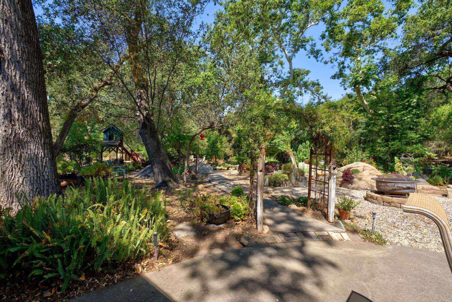 33720 Globe Dr, Springville, CA 93265