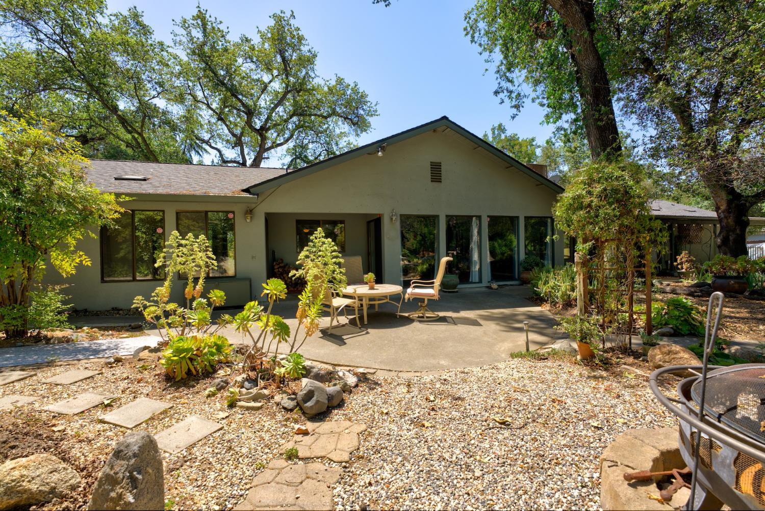 33720 Globe Dr, Springville, CA 93265