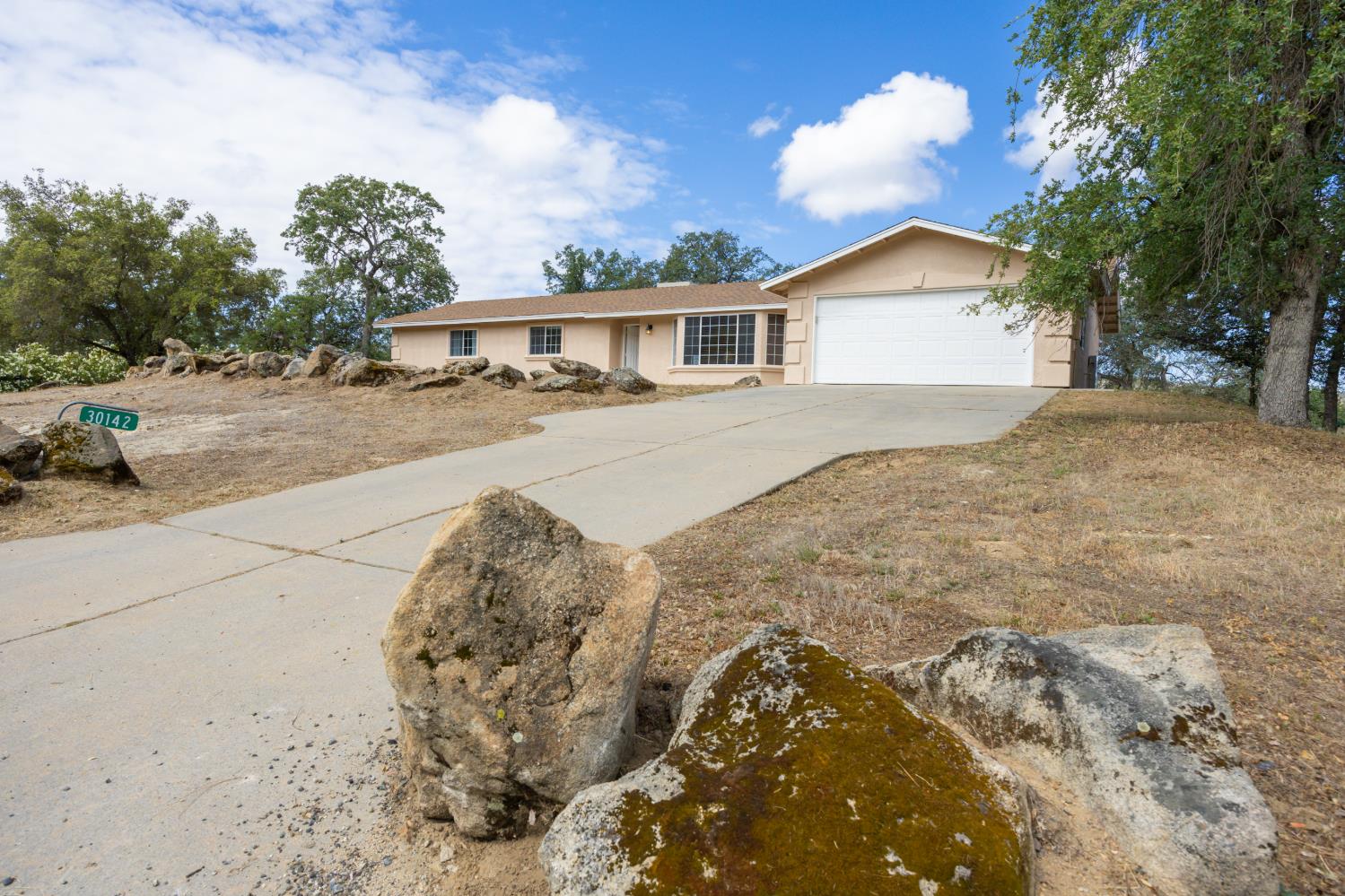 30142 Revis Rd, Coarsegold, CA 93614