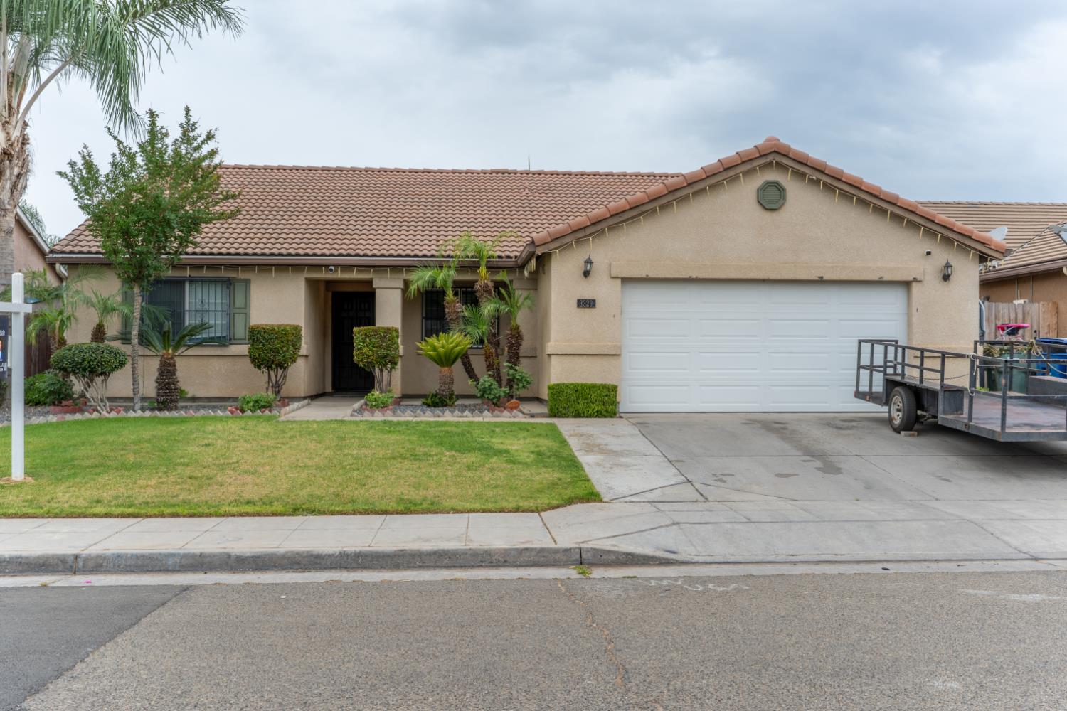 3329 N Gregory Ave, Fresno, CA 93722