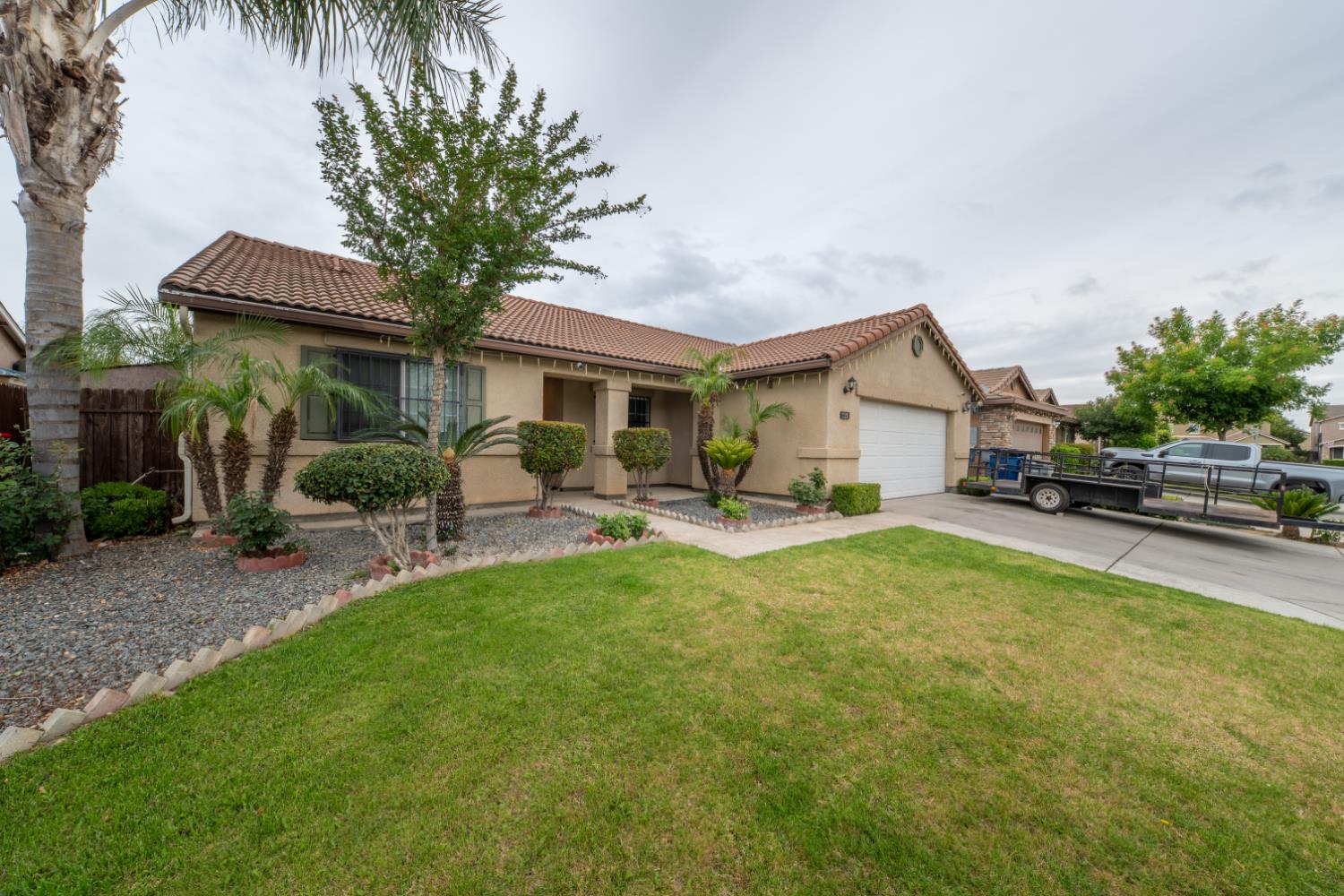 3329 N Gregory Ave, Fresno, CA 93722