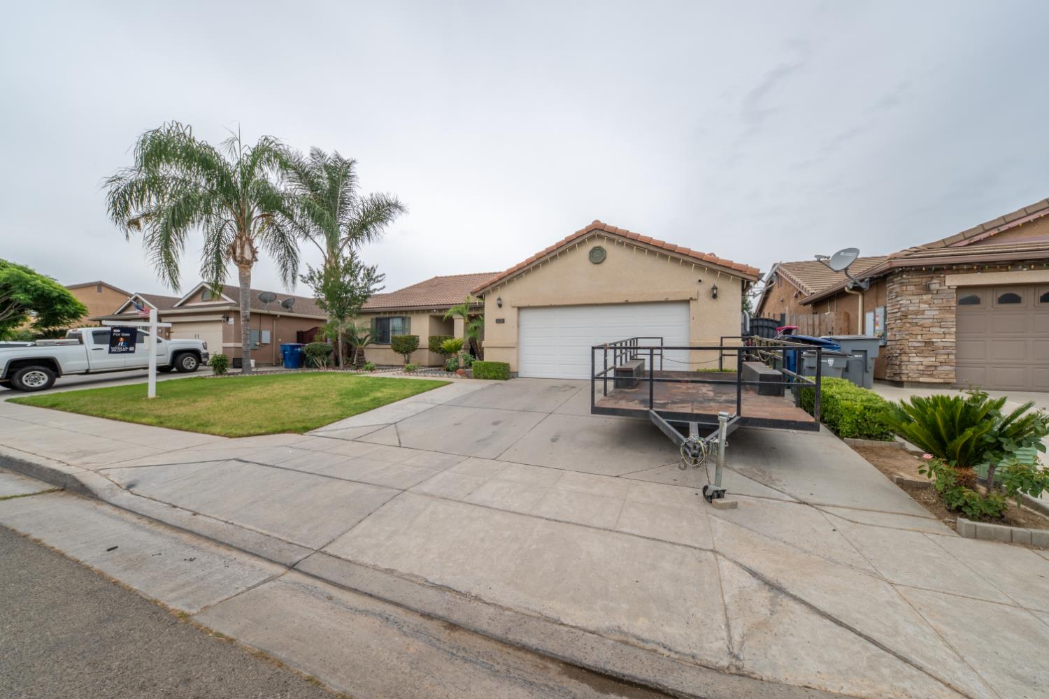 3329 N Gregory Ave, Fresno, CA 93722