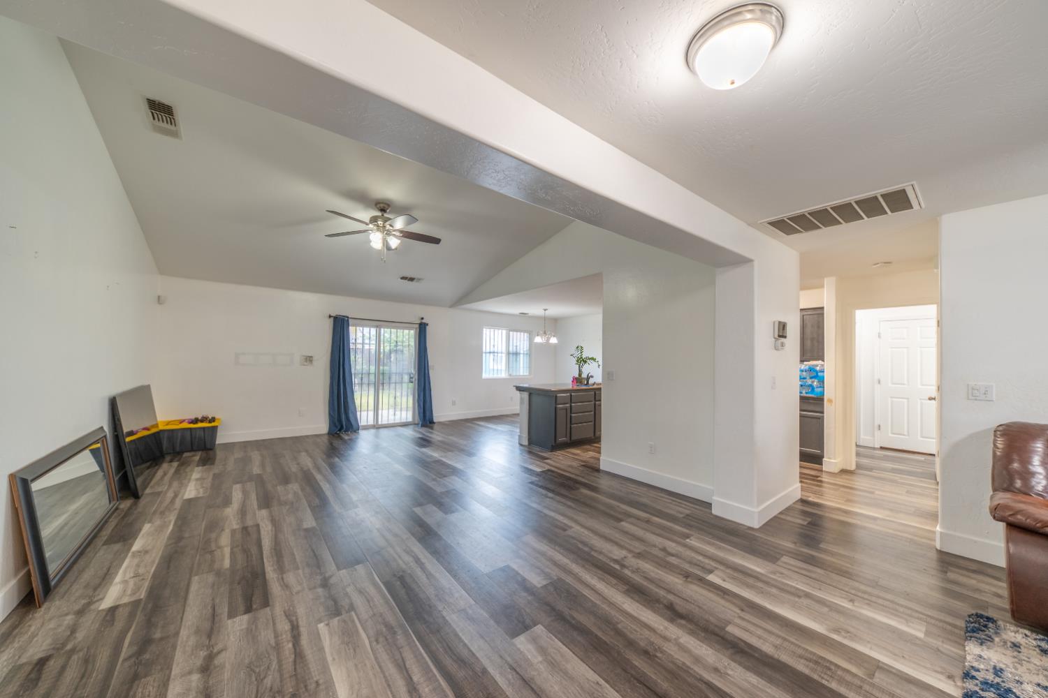 3329 N Gregory Ave, Fresno, CA 93722
