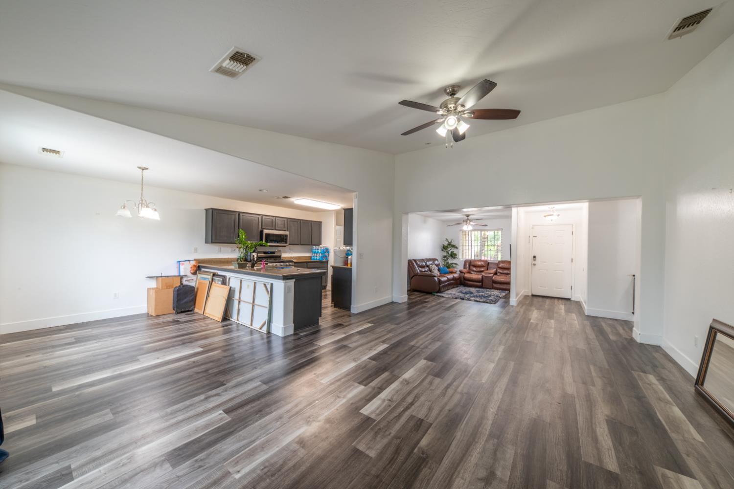 3329 N Gregory Ave, Fresno, CA 93722