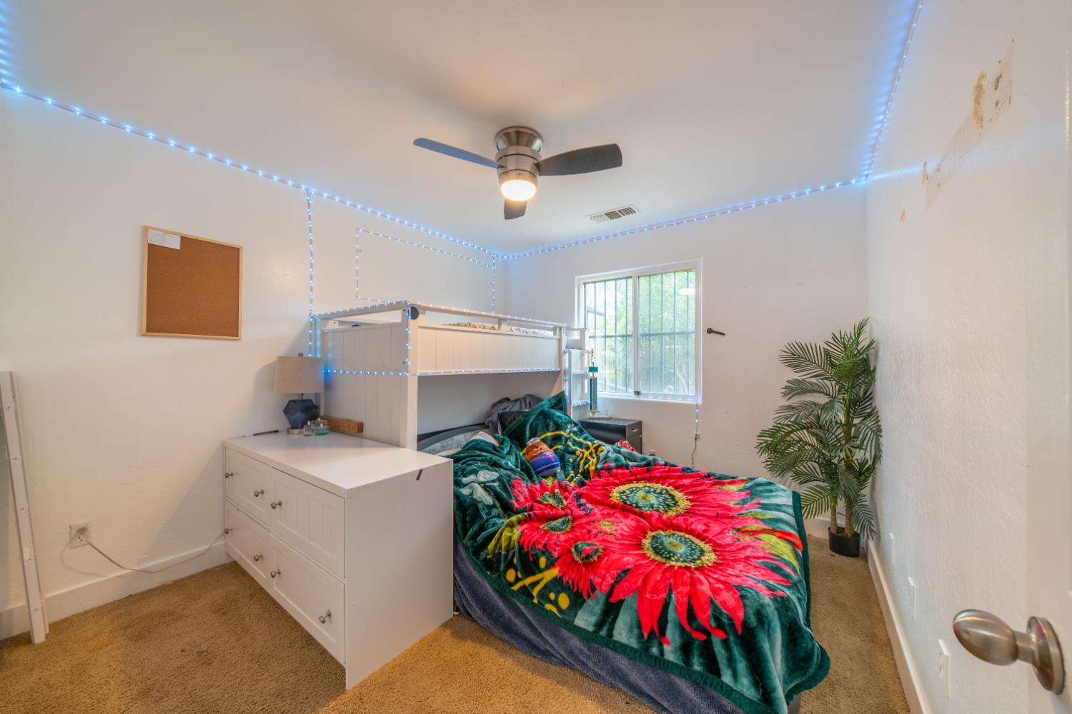3329 N Gregory Ave, Fresno, CA 93722