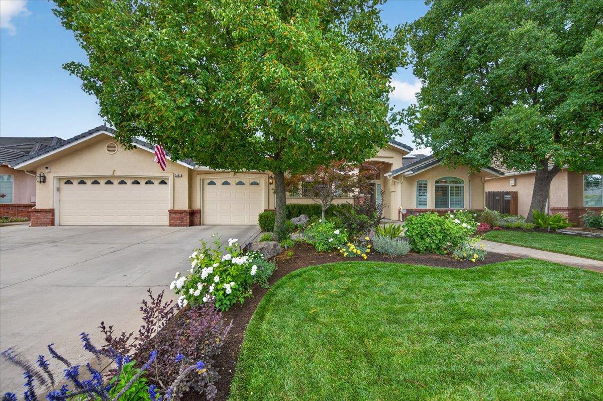 2831 Indianapolis Ave, Clovis, CA 93611