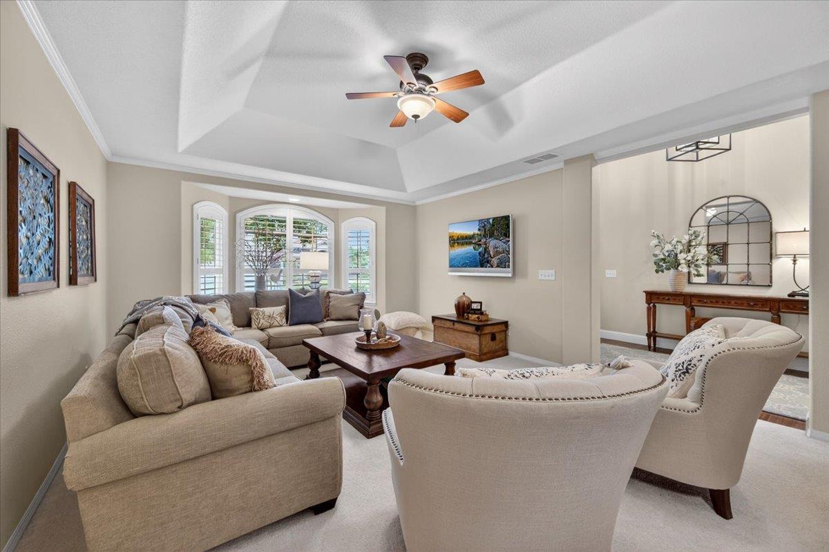2831 Indianapolis Ave, Clovis, CA 93611