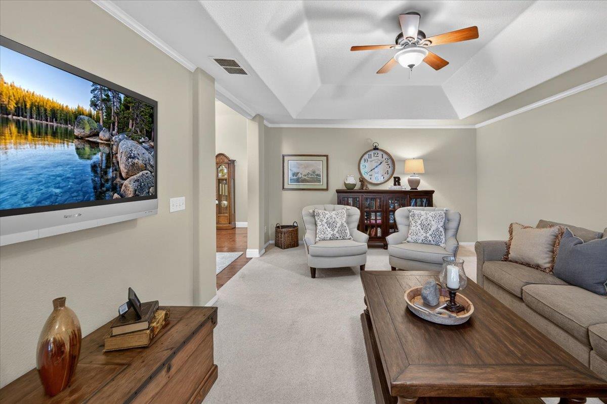 2831 Indianapolis Ave, Clovis, CA 93611