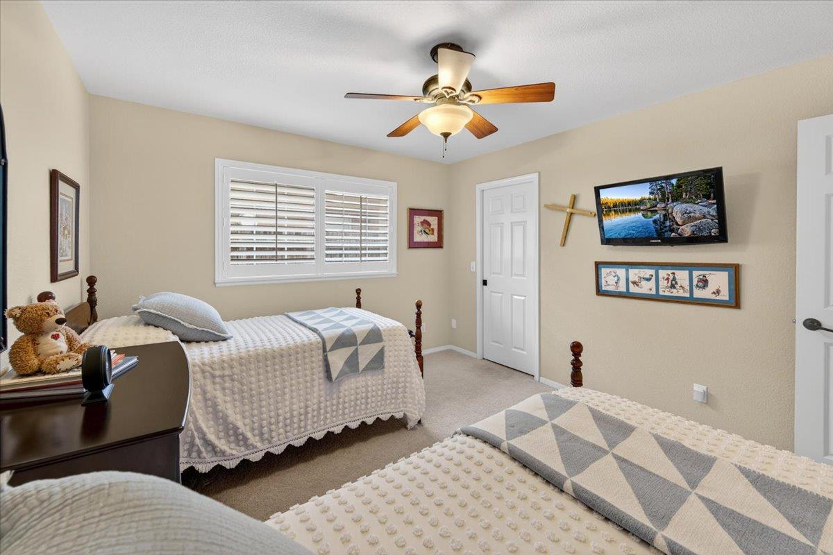 2831 Indianapolis Ave, Clovis, CA 93611