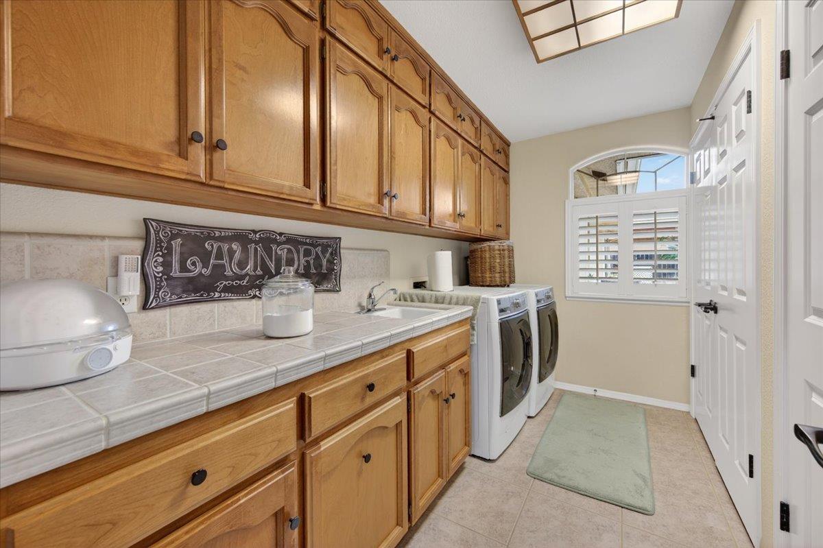 2831 Indianapolis Ave, Clovis, CA 93611