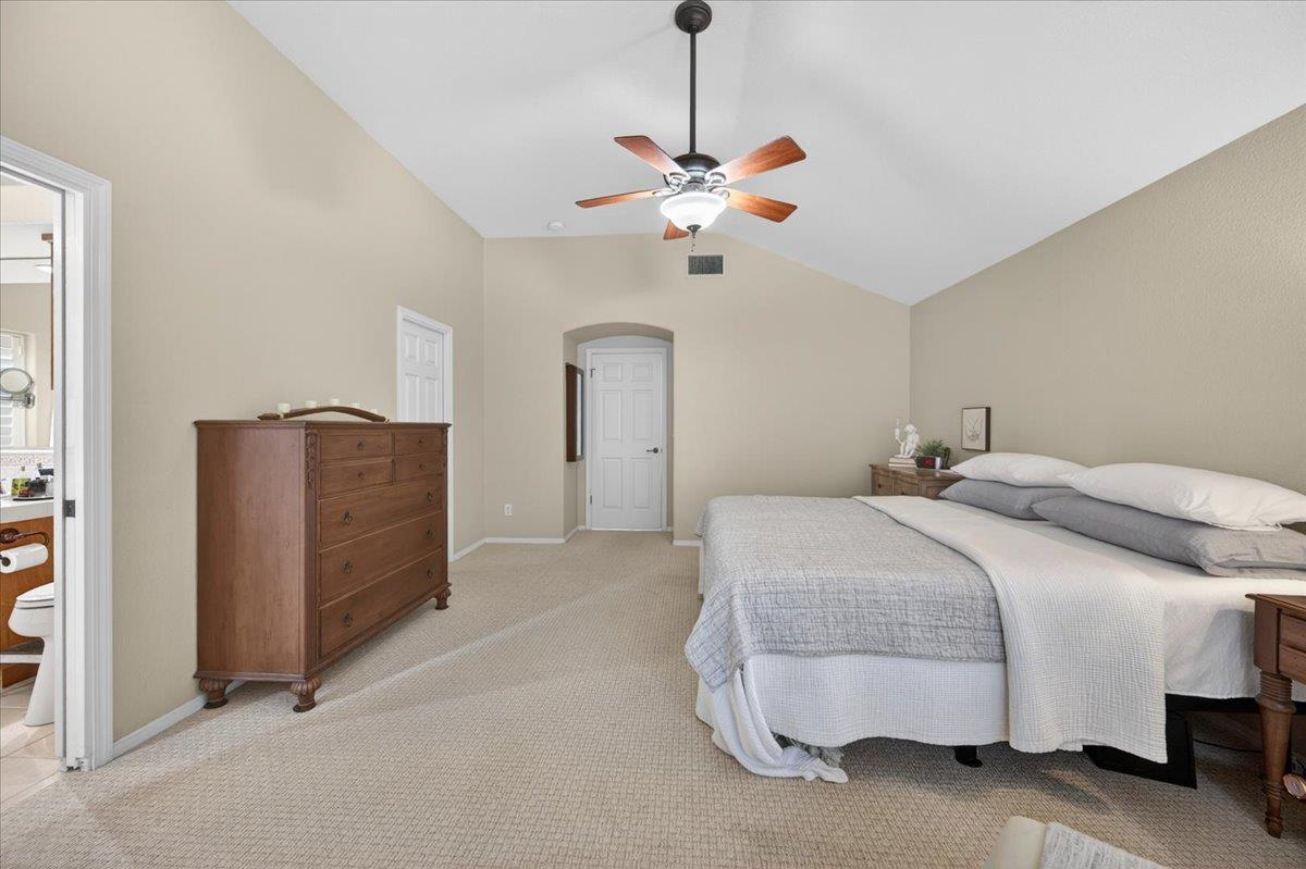 2831 Indianapolis Ave, Clovis, CA 93611