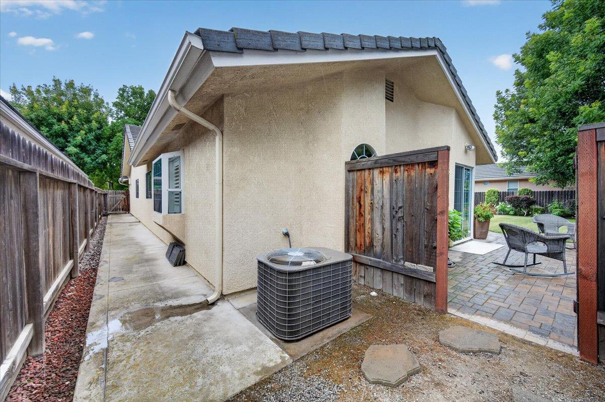 2831 Indianapolis Ave, Clovis, CA 93611