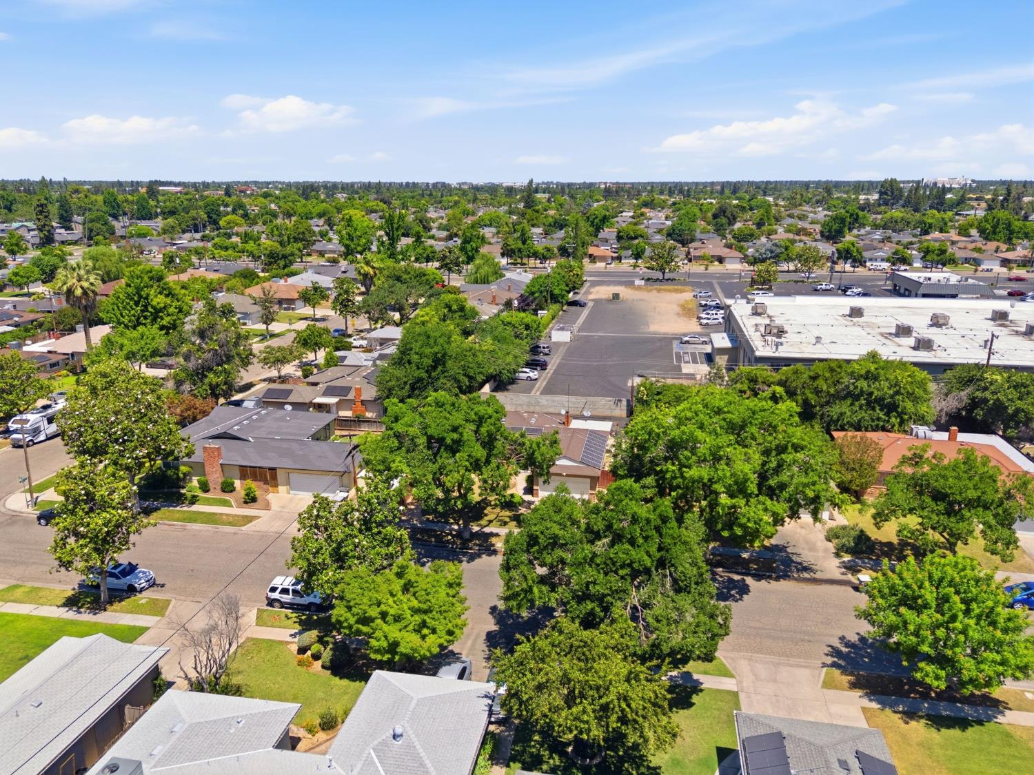 712 E San Ramon Ave, Fresno, CA 93710