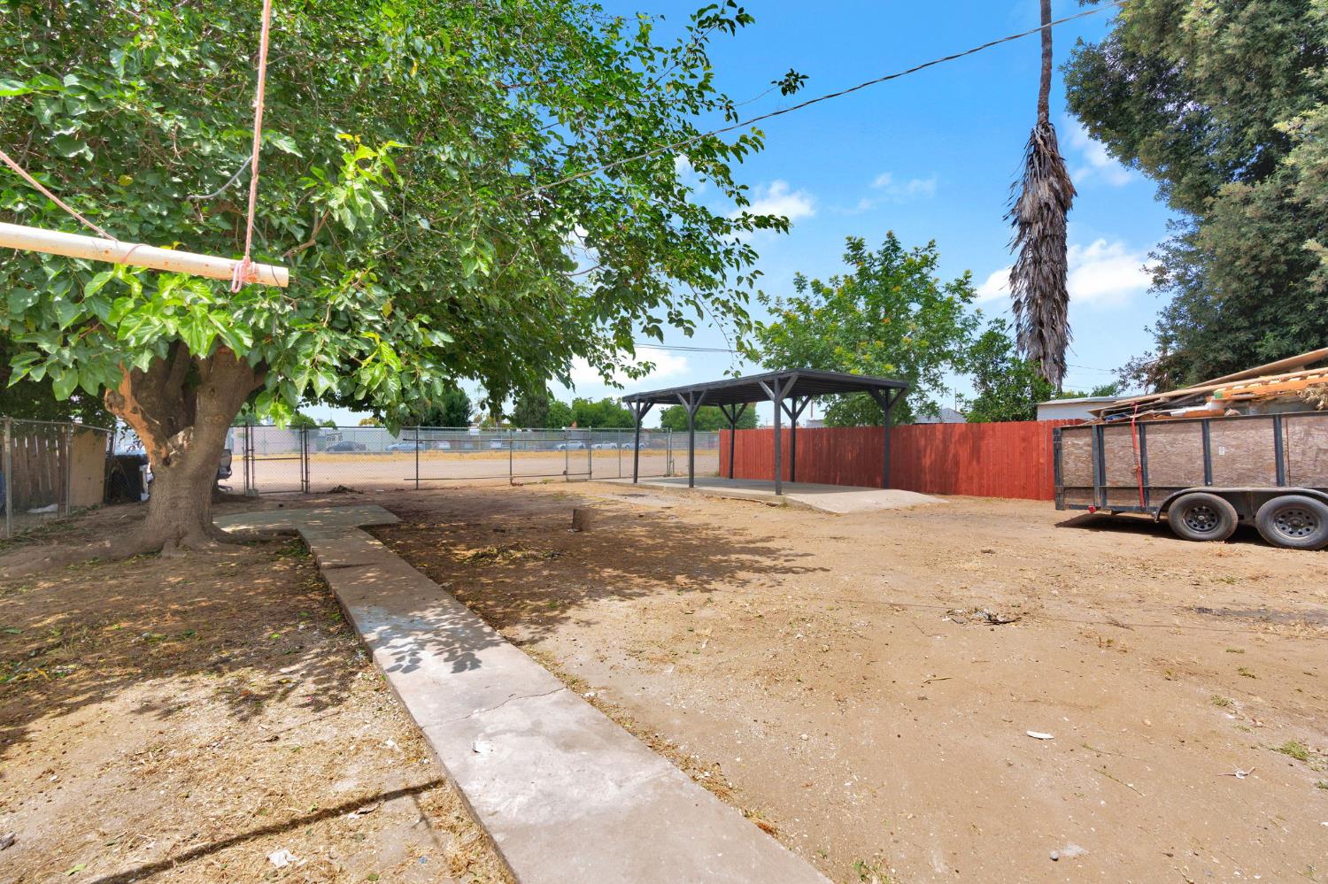 441 N Clark St, Fresno, CA 93701