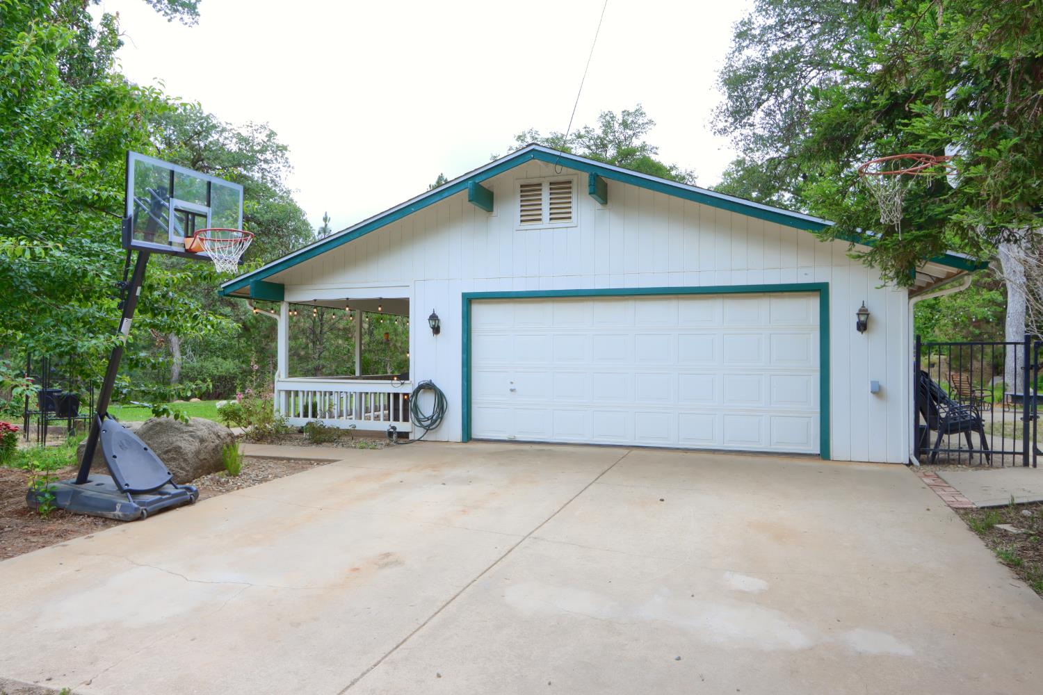 36686 Mattie Fhy Ct, Coarsegold, CA 93614