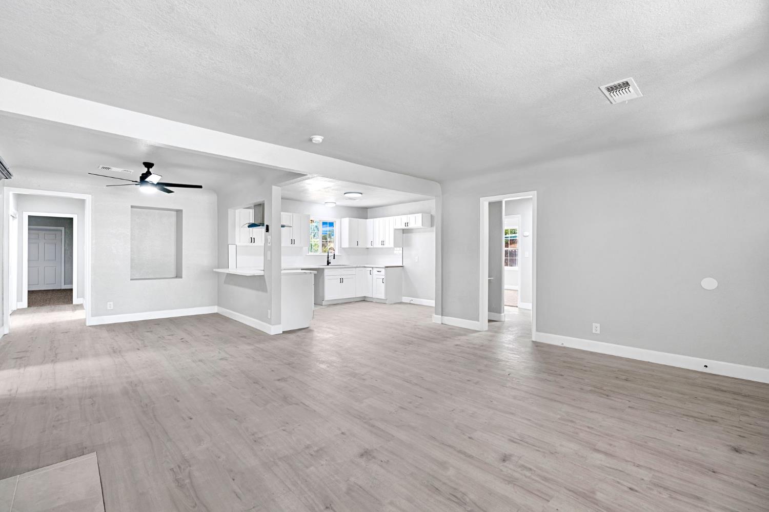 4416 E Curran Dr, Fresno, CA 93703