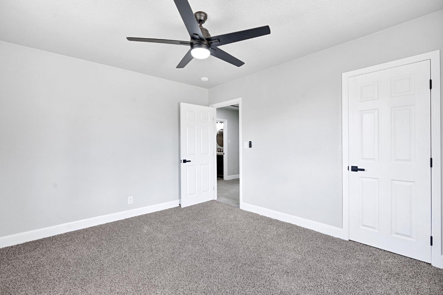 4416 E Curran Dr, Fresno, CA 93703