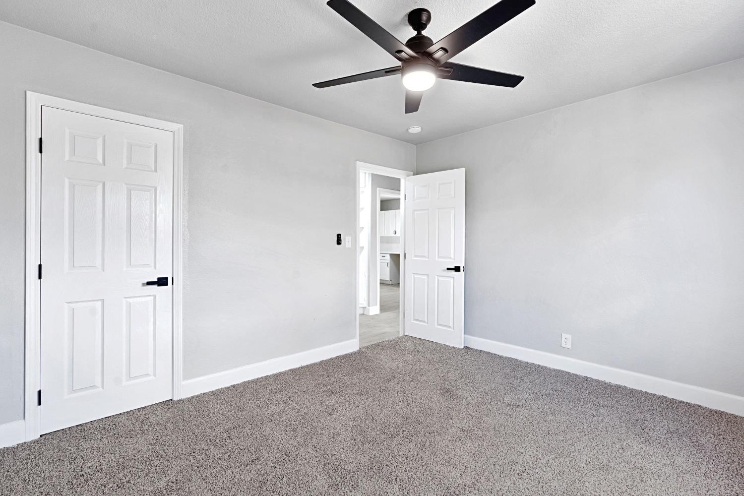 4416 E Curran Dr, Fresno, CA 93703