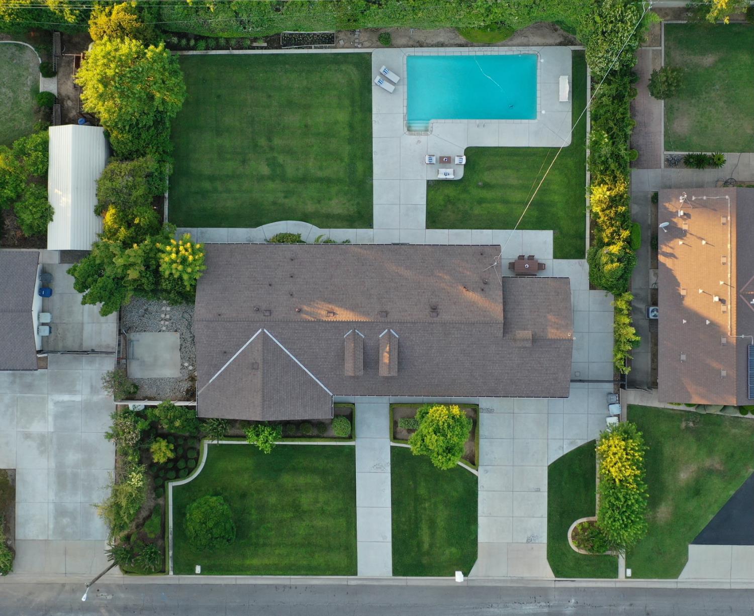 2530 W Dovewood Ln, Fresno, CA 93711